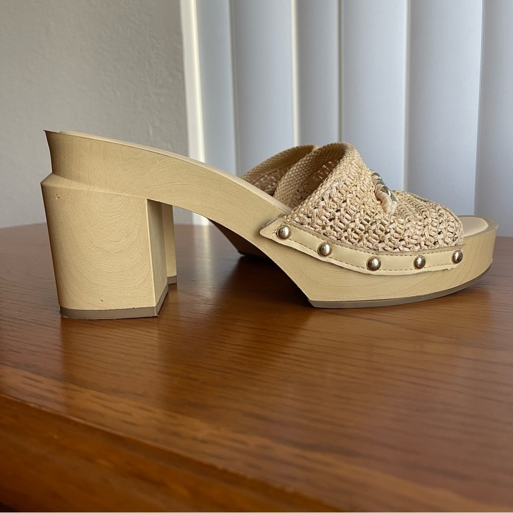 Franco Sarto Capri Clog Sandals Beige/Light Tan (Crudo) Size 10 - Picture 5 of 16